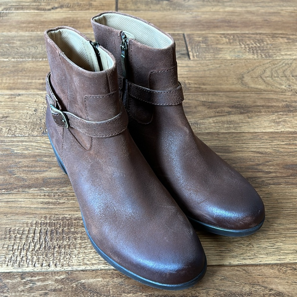 Dansko Cagney Boot Brown Burnished Suede Leather Ankle Bootie Size 38 New NWOB - Picture 4 of 13